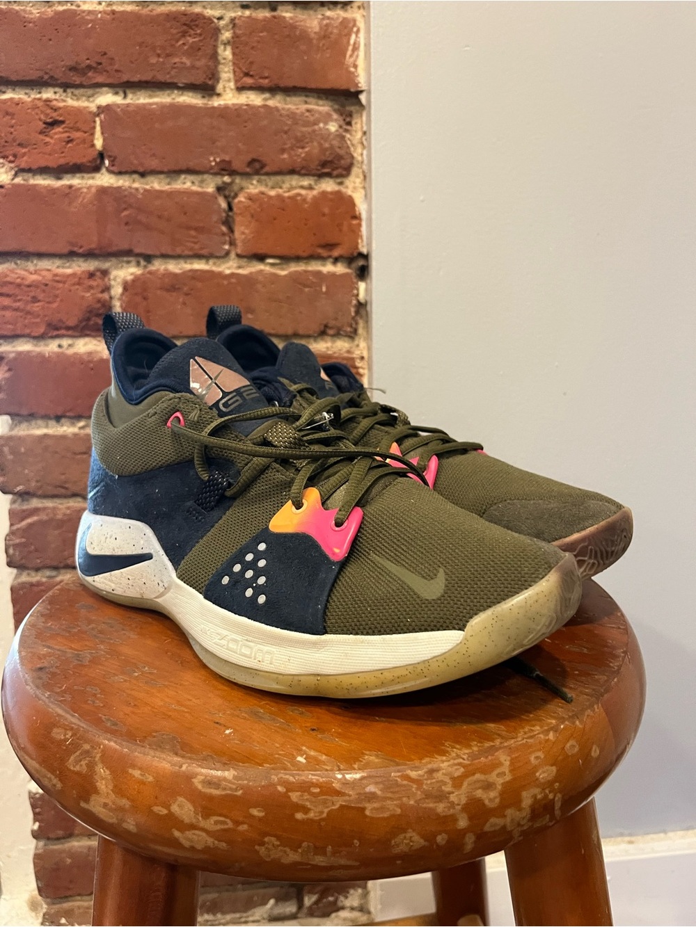 Nike PG 2.5 Basketball Shoes Olive Green Pink Men’s Size 9 Paul George